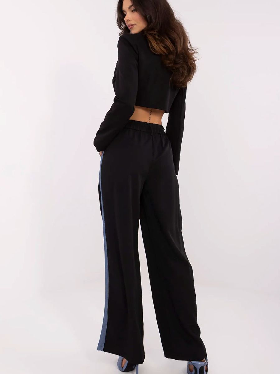  Women trousers model 211178 NM 