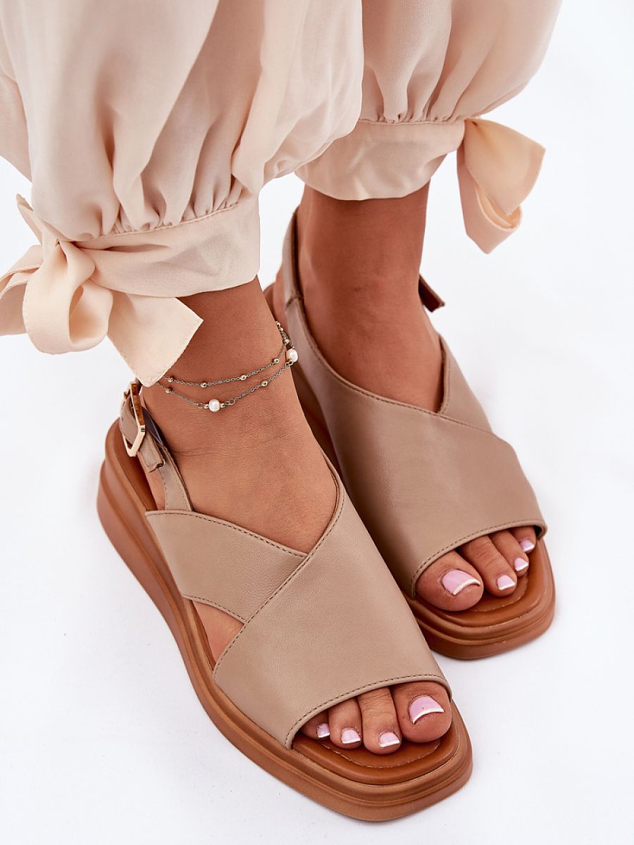  Buskin model 211944 Step in style 