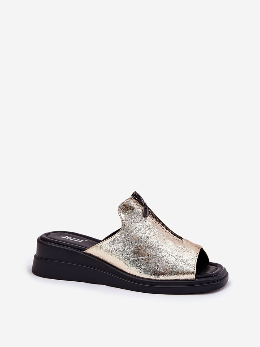  Buskin model 211955 Step in style 