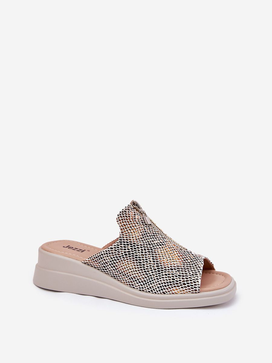  Buskin model 211956 Step in style 