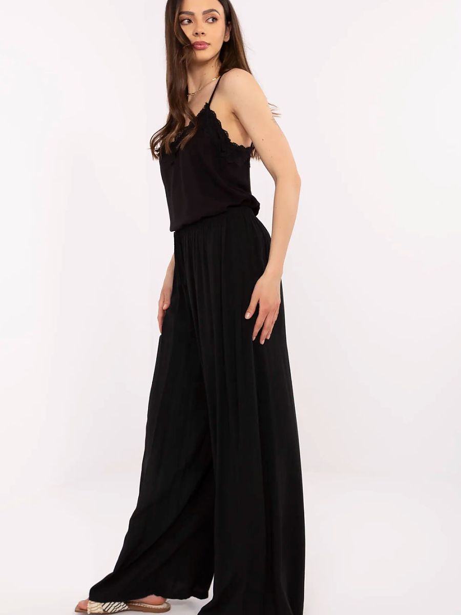  Women trousers model 212285 Italy Moda 