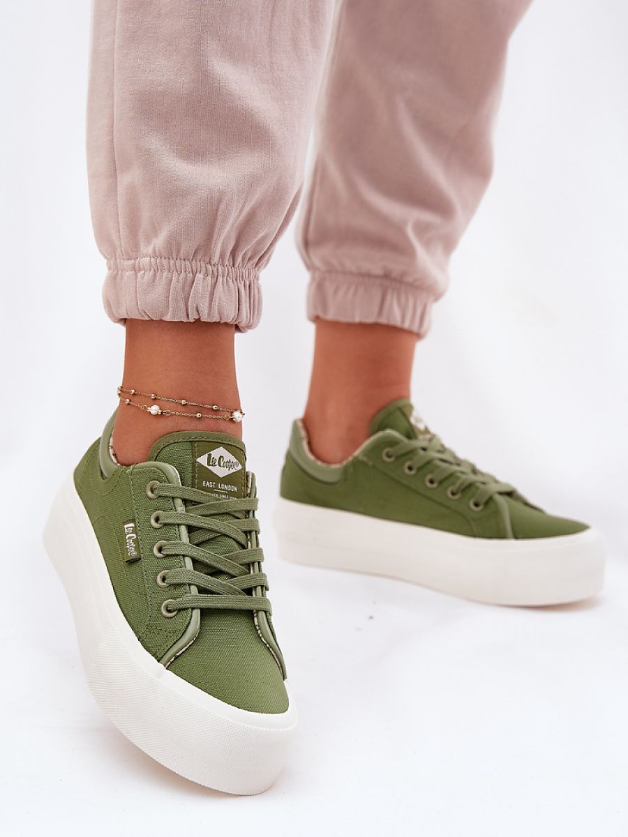  Sneakers model 212618 Step in style 