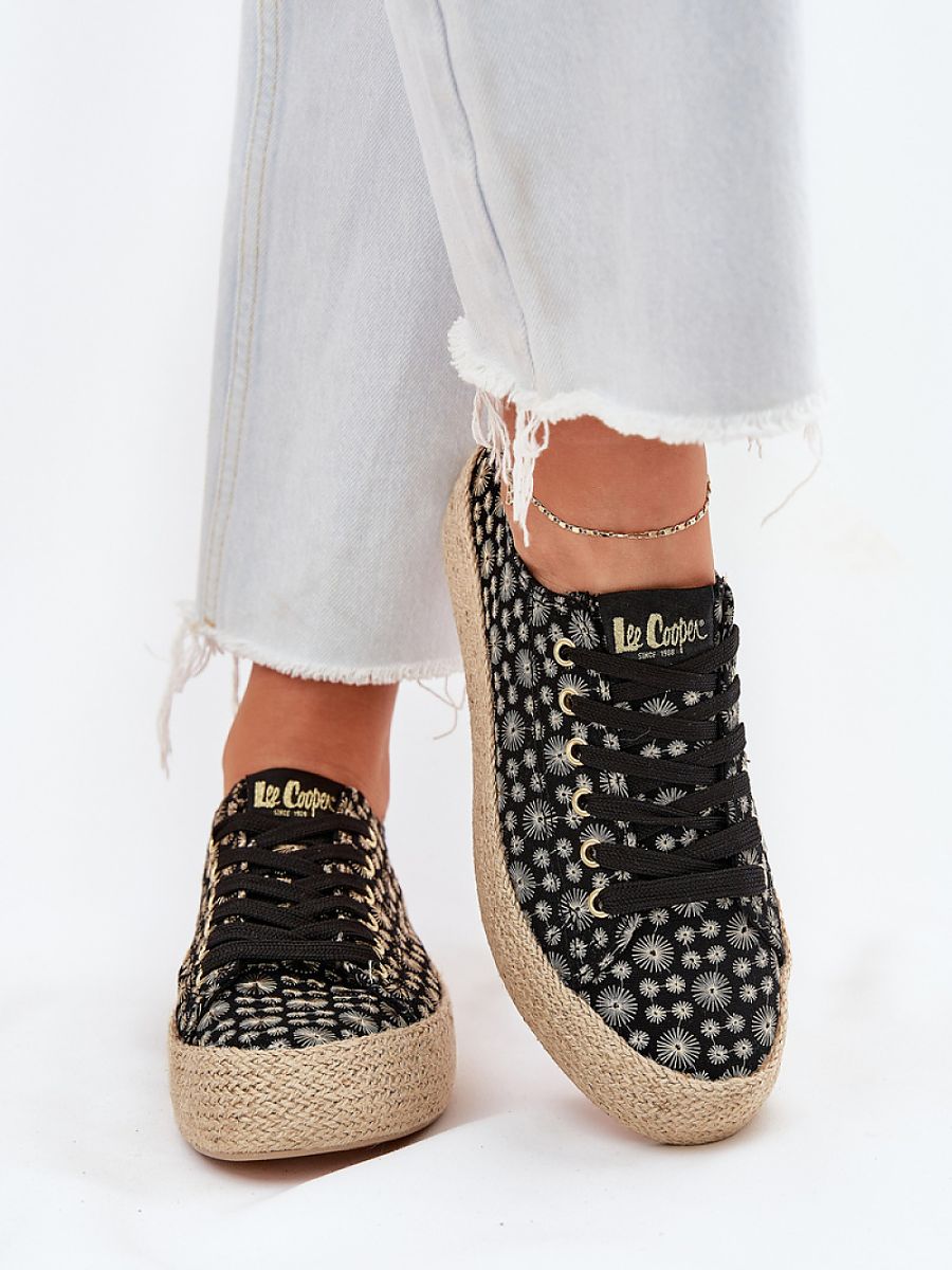  Sneakers model 212619 Step in style 