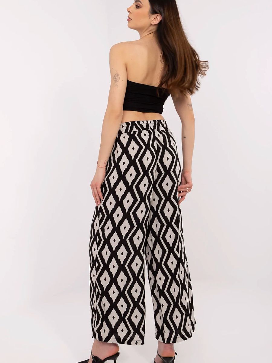  Women trousers model 212664 Sublevel 