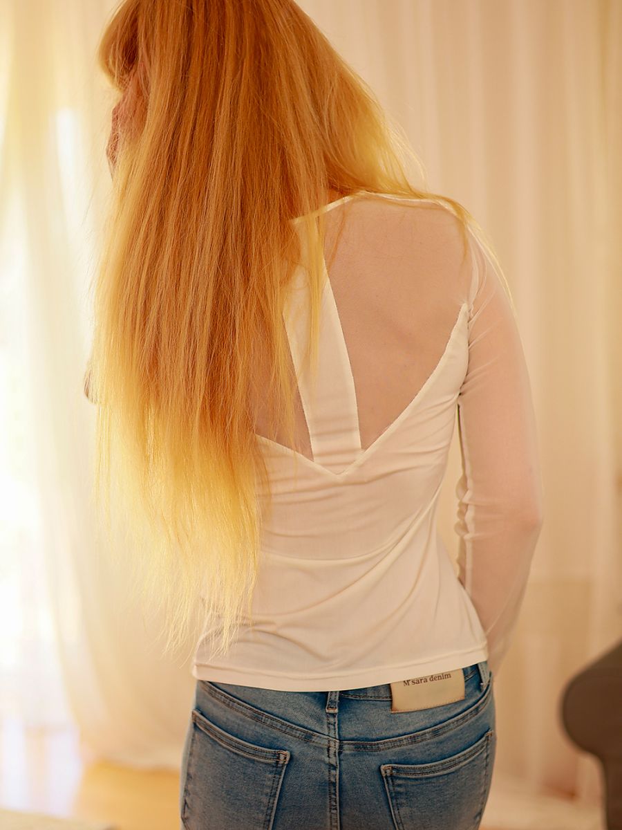  Blouse model 214194 Mirale 