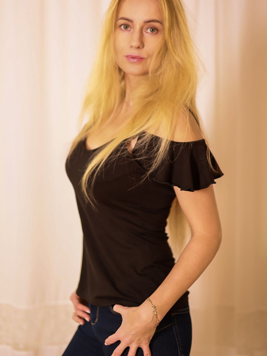  Blouse model 214232 Mirale 