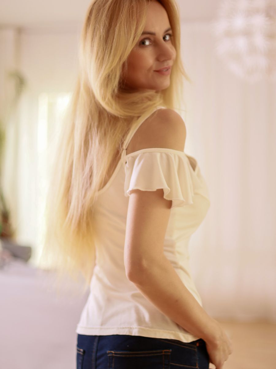  Blouse model 214234 Mirale 