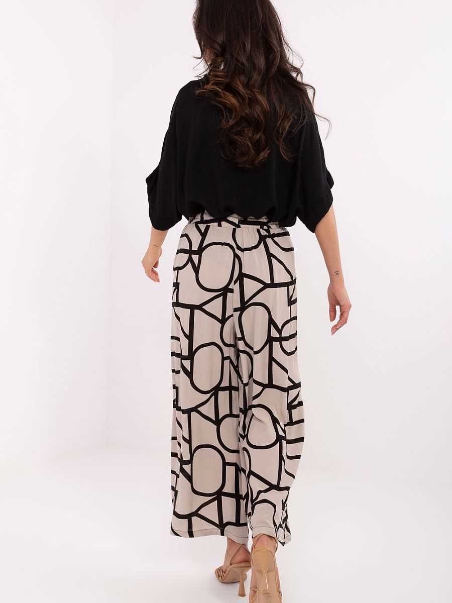  Women trousers model 215117 Sublevel 