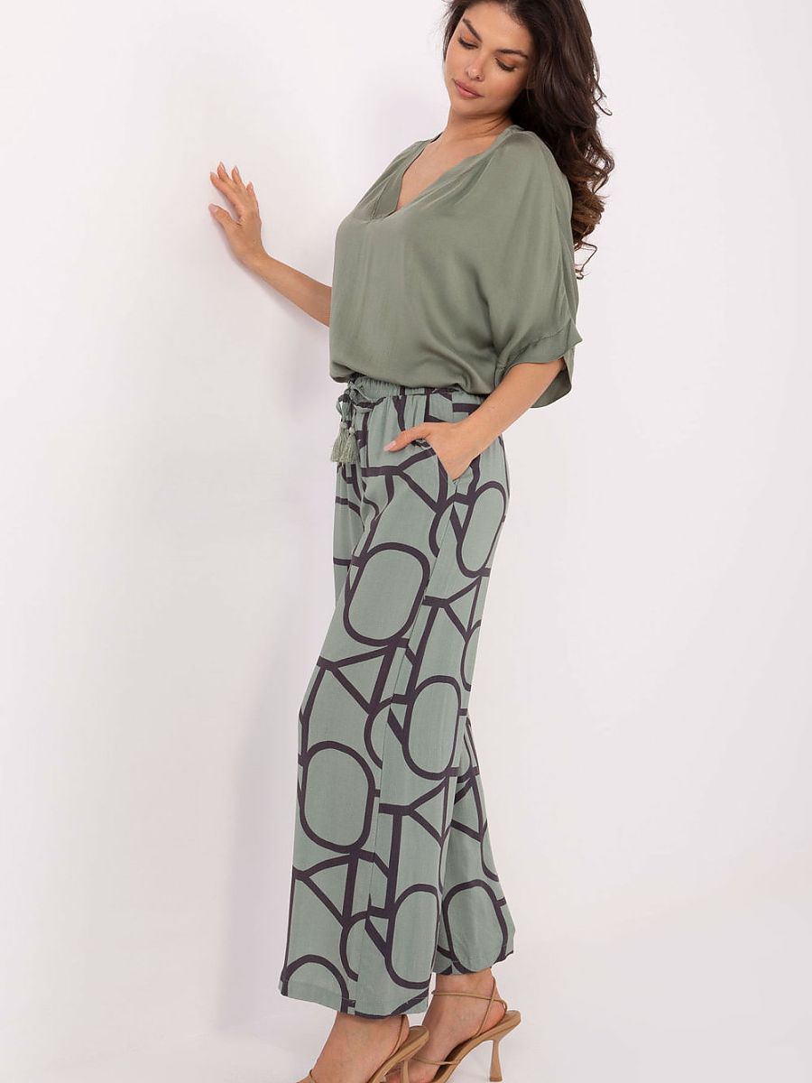  Women trousers model 215118 Sublevel 