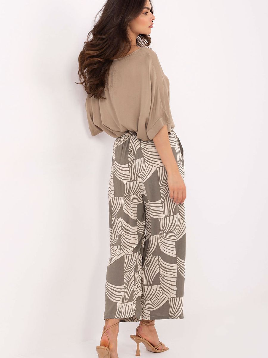  Women trousers model 215119 Sublevel 