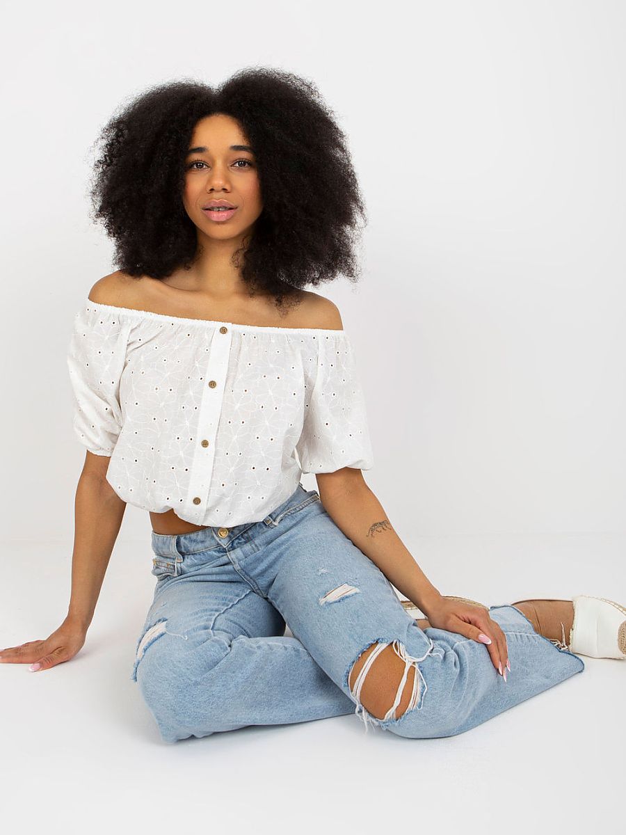  Blouse model 216207 Lakerta 