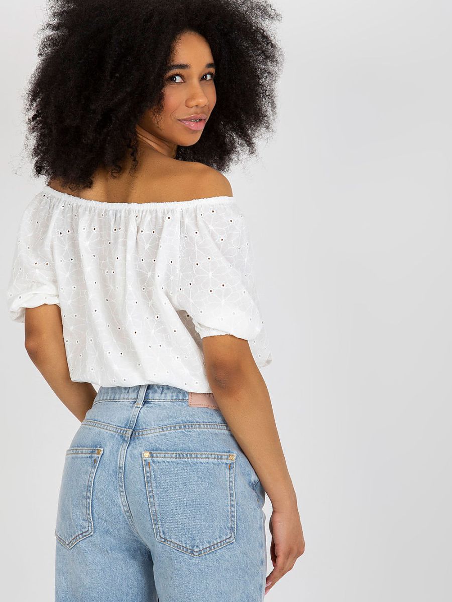  Blouse model 216207 Lakerta 