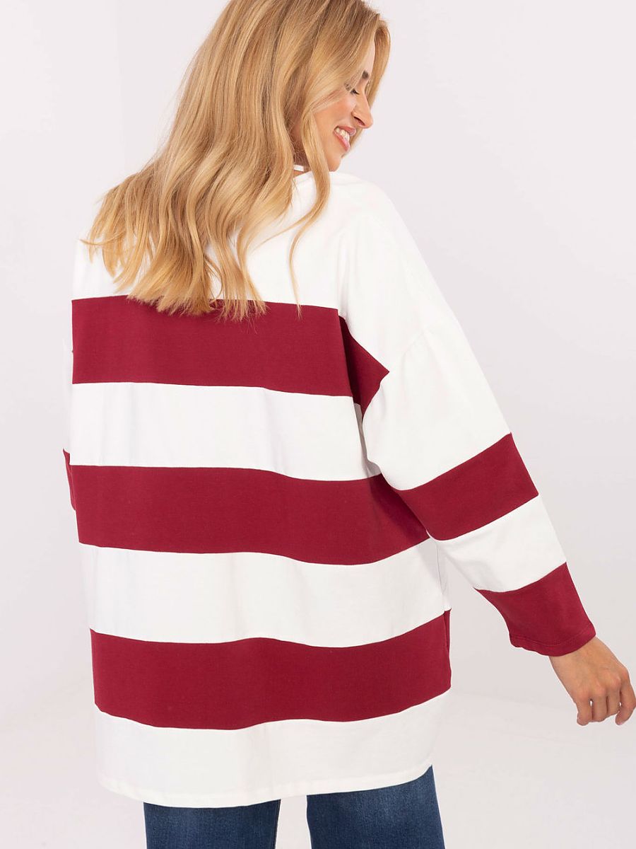  Sweatshirt model 217029 Relevance 