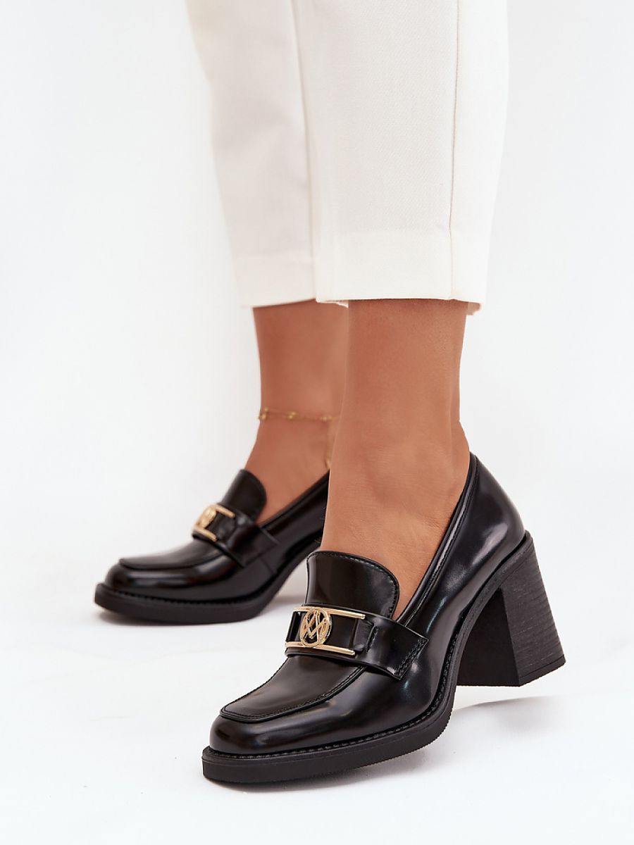  Heeled low shoes model 217842 Step in style 