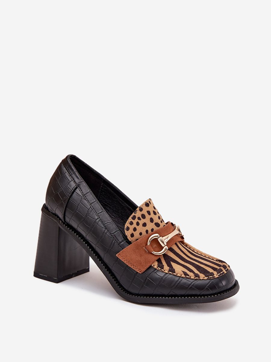  Heeled low shoes model 217843 Step in style 