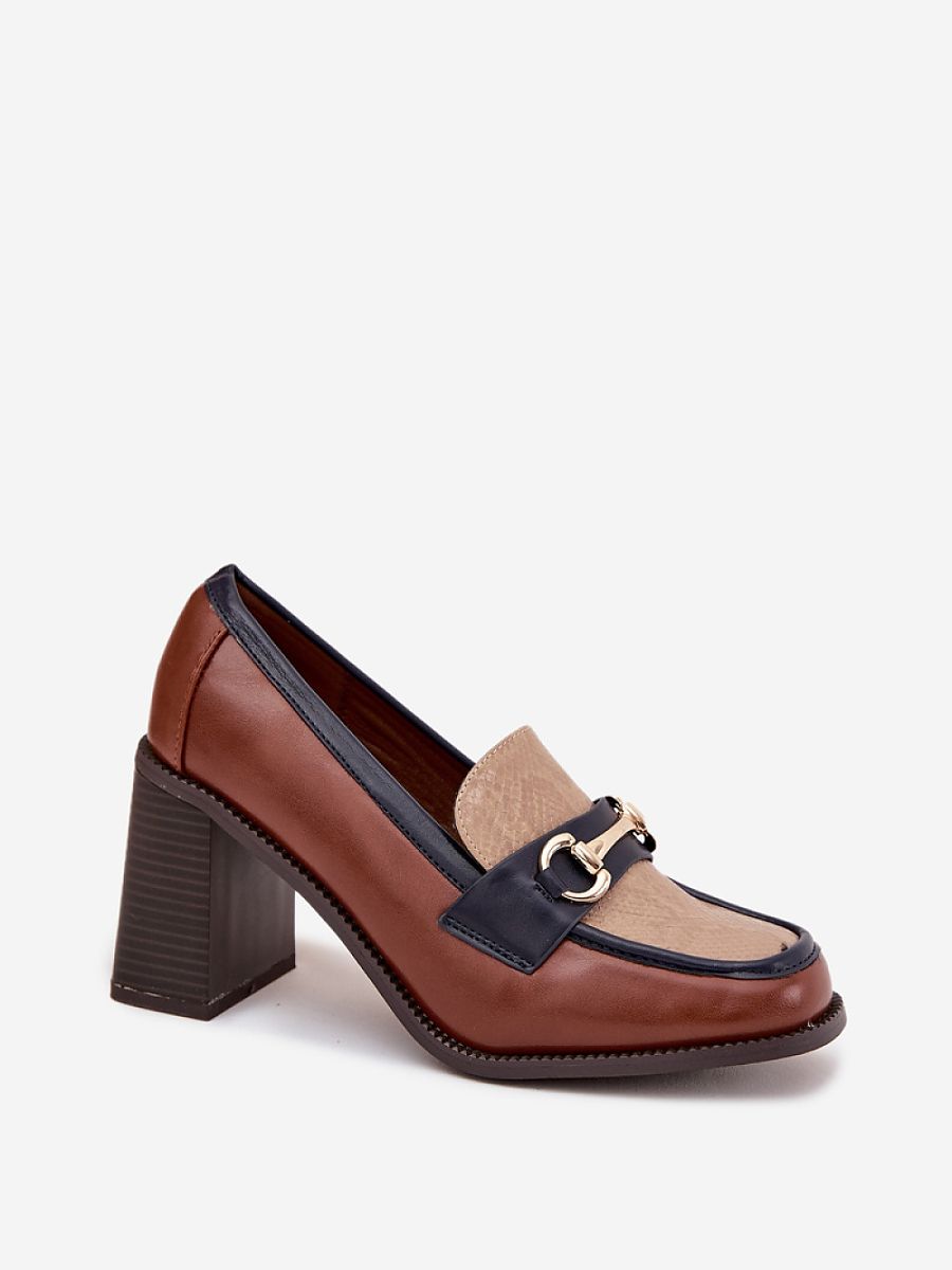  Heeled low shoes model 217844 Step in style 