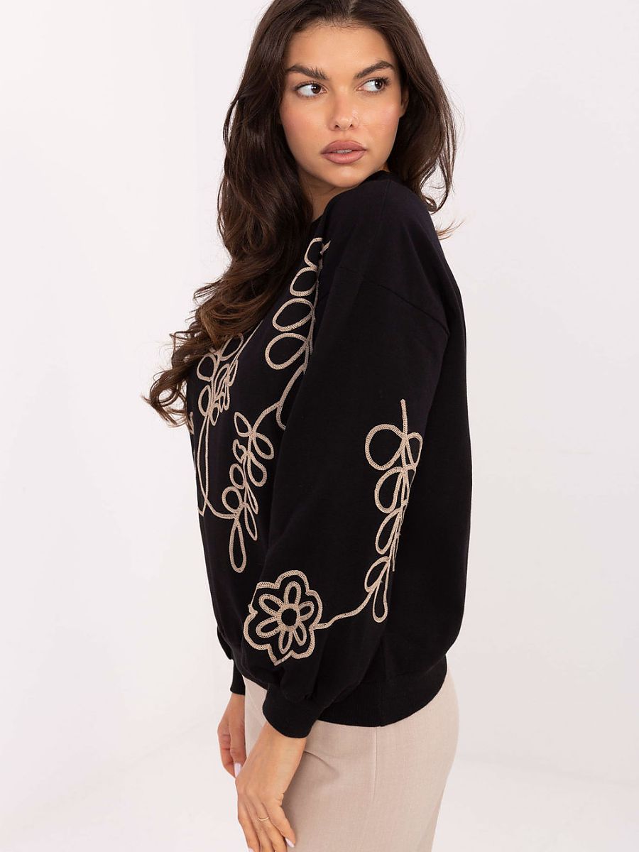  Sweatshirt model 218383 Relevance 