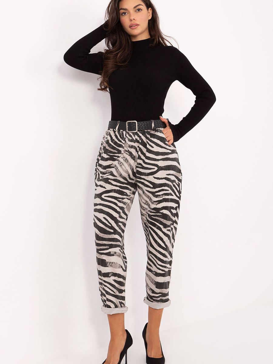  Women trousers model 218442 Italy Moda 