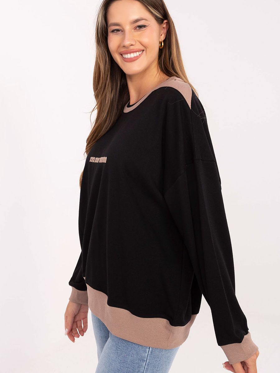  Sweatshirt model 218850 Relevance 