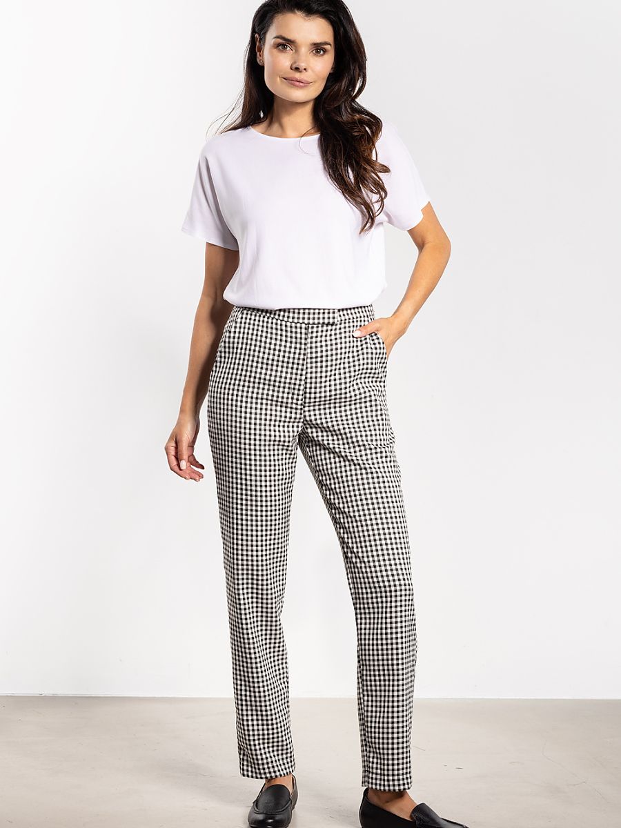  Women trousers model 218973 awama 