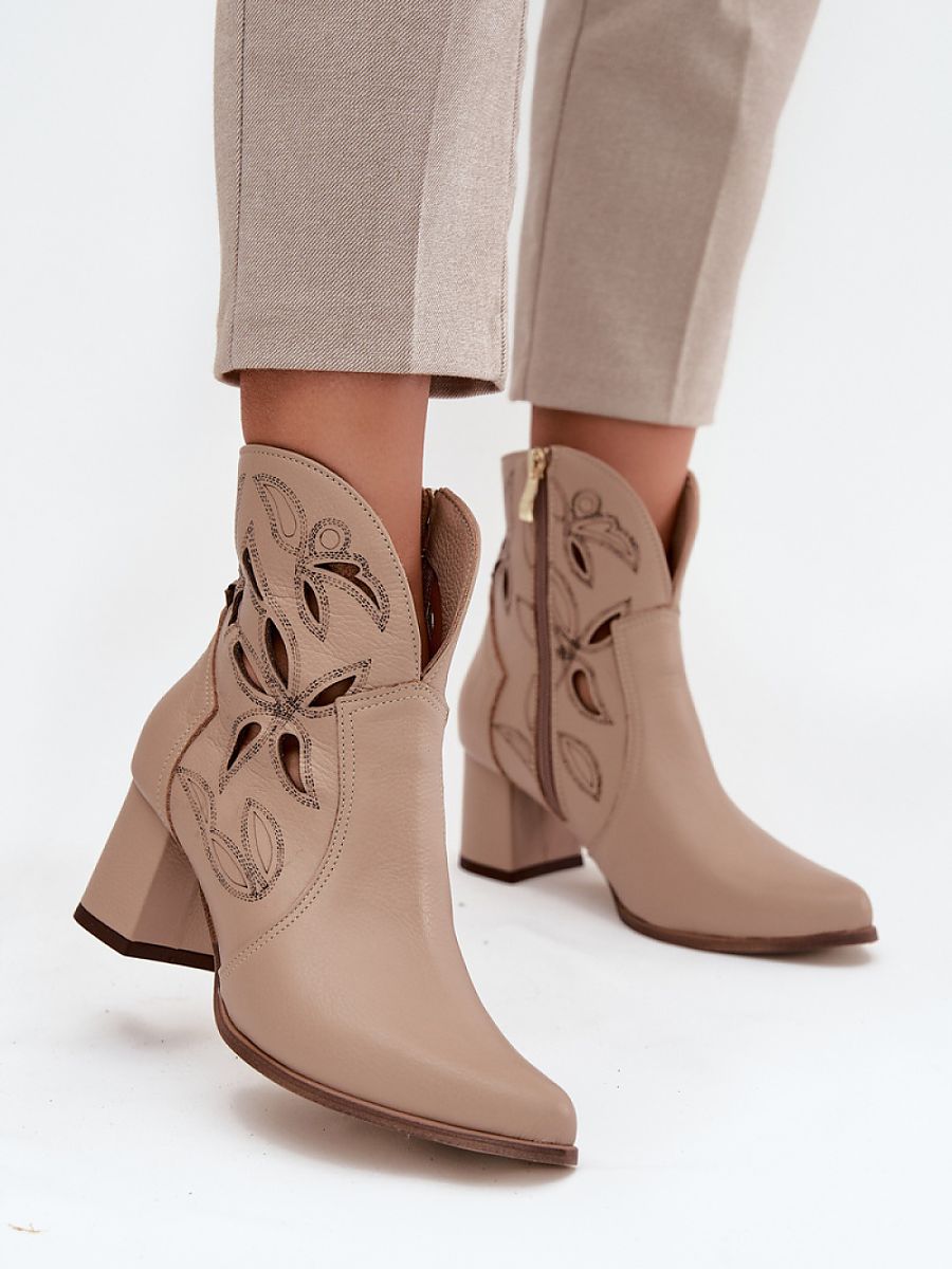 Heel boots model 219129 Step in style 