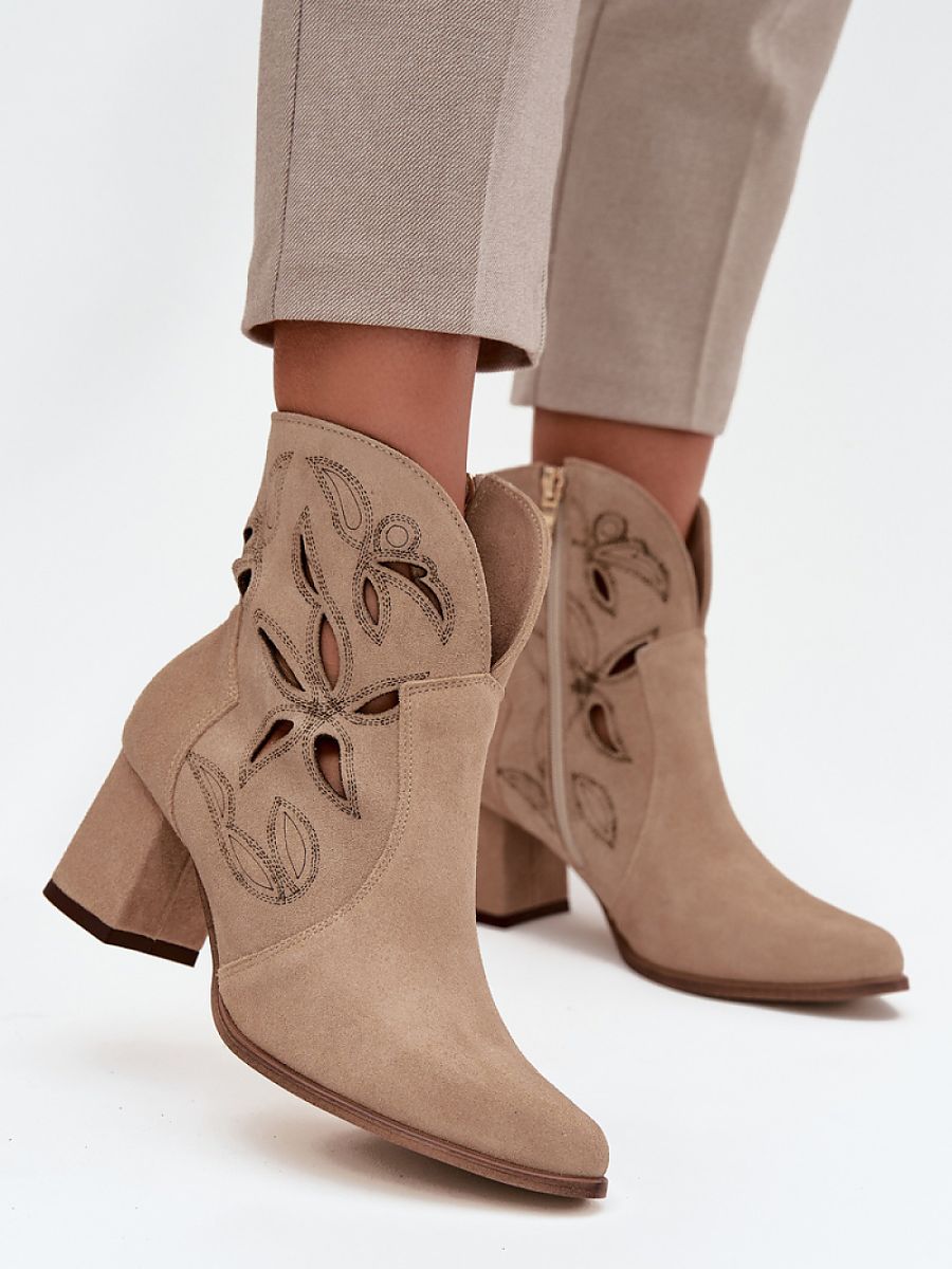  Heel boots model 219134 Step in style 