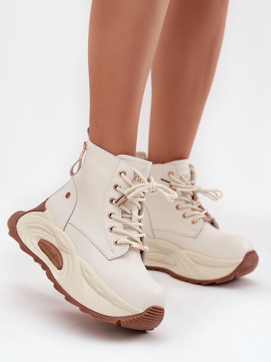  Boots model 219250 Step in style 