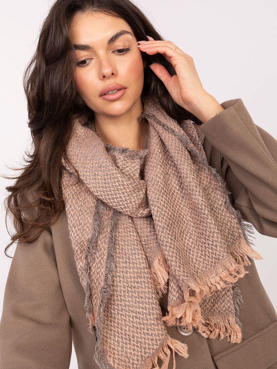  Shawl model 219617 AT 