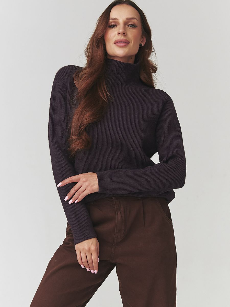  Turtleneck model 220773 Makadamia 