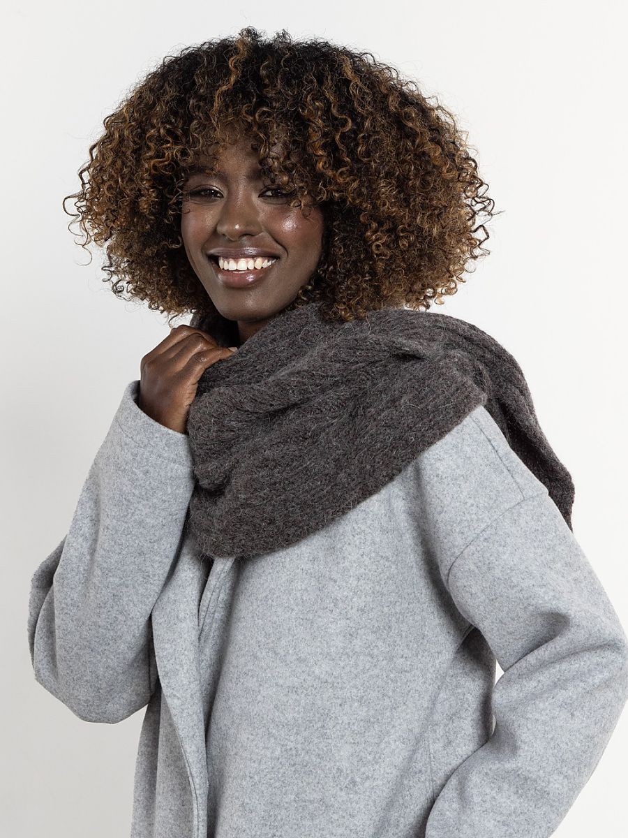  Shawl model 220841 awama 