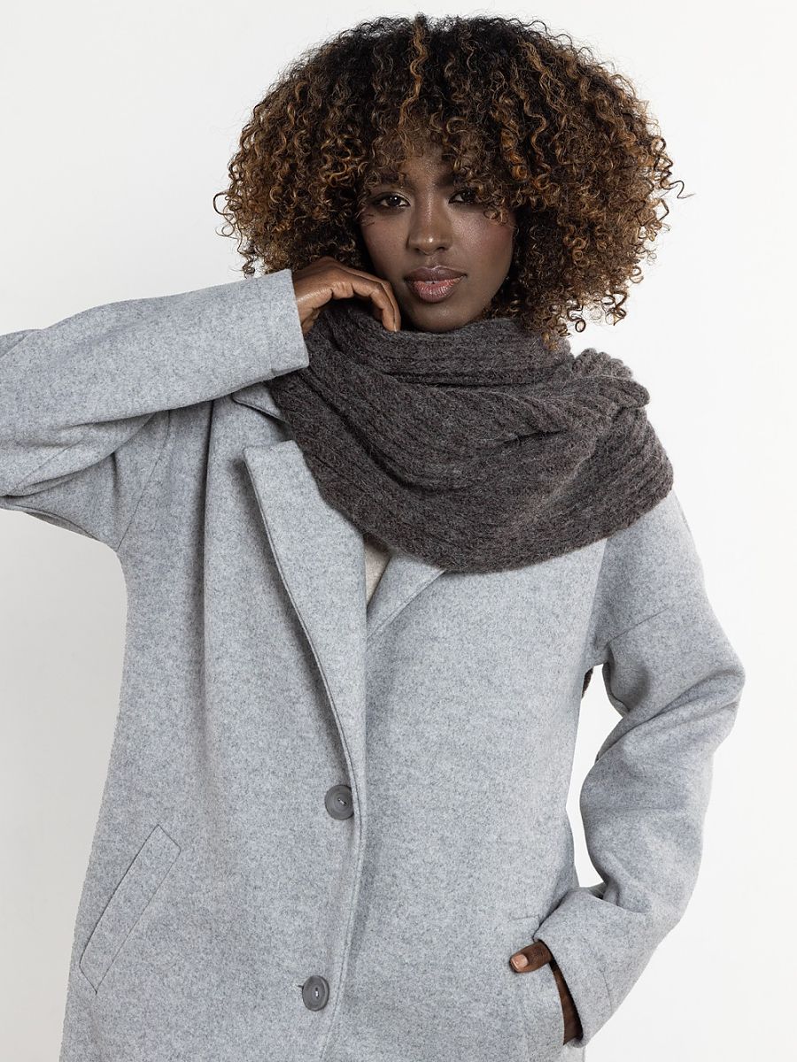  Shawl model 220841 awama 