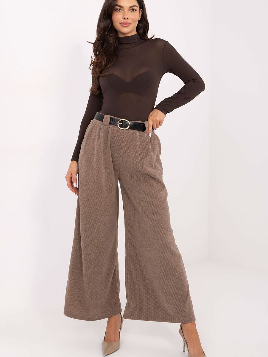 Women trousers model 220873 Rue Paris 