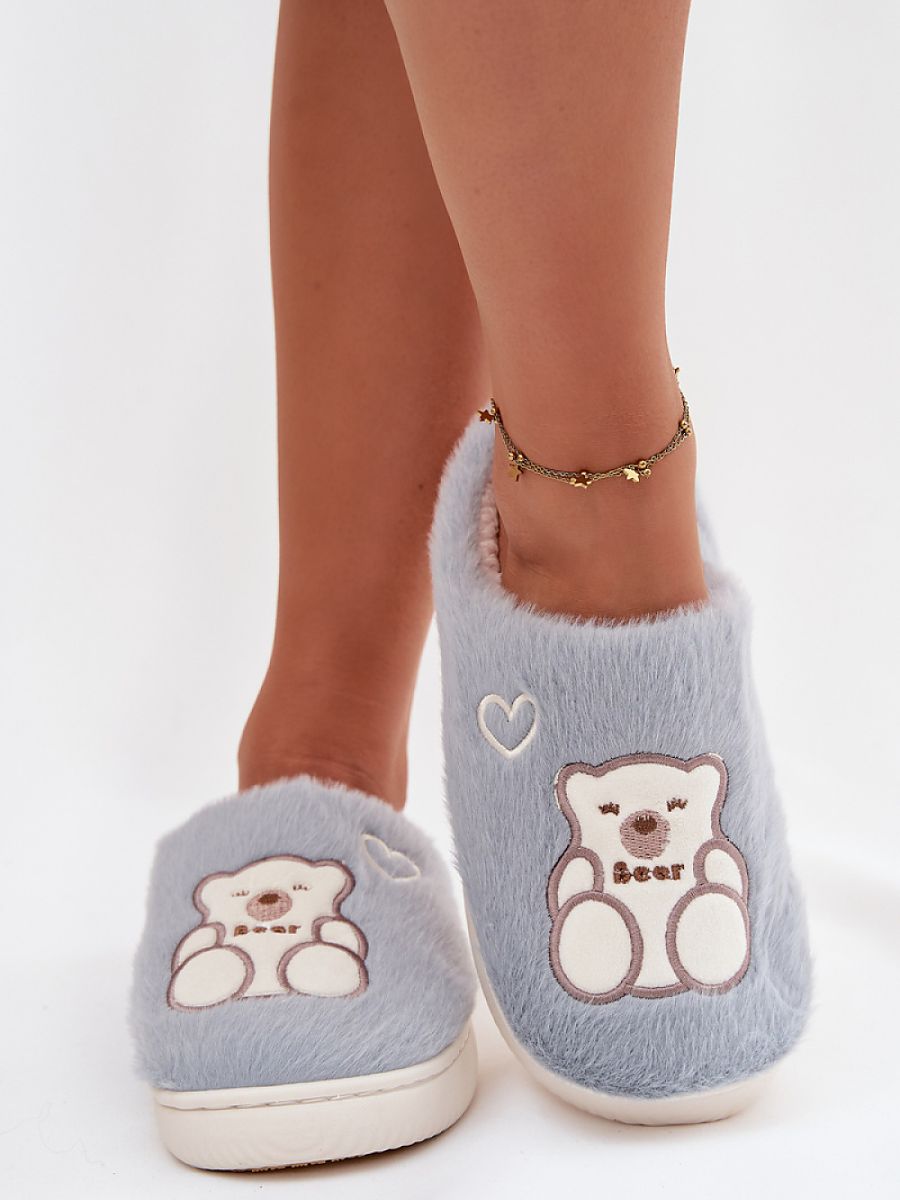  Slippers model 221497 Step in style 