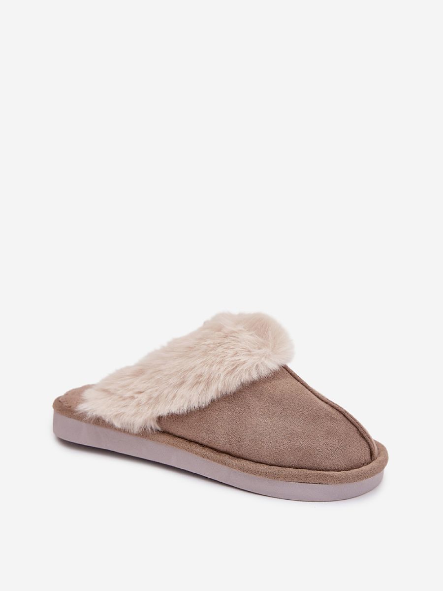  Slippers model 221511 Step in style 