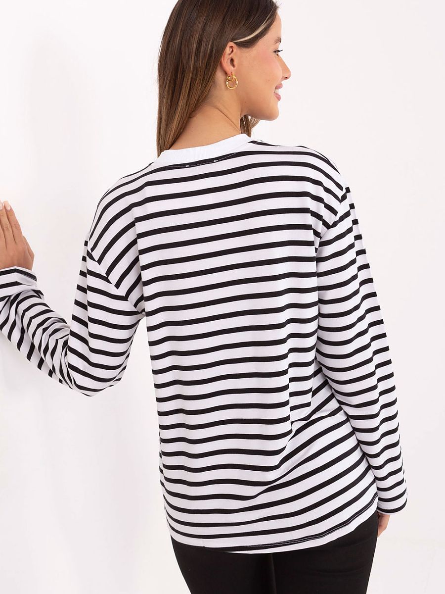  Blouse model 221744 Relevance 