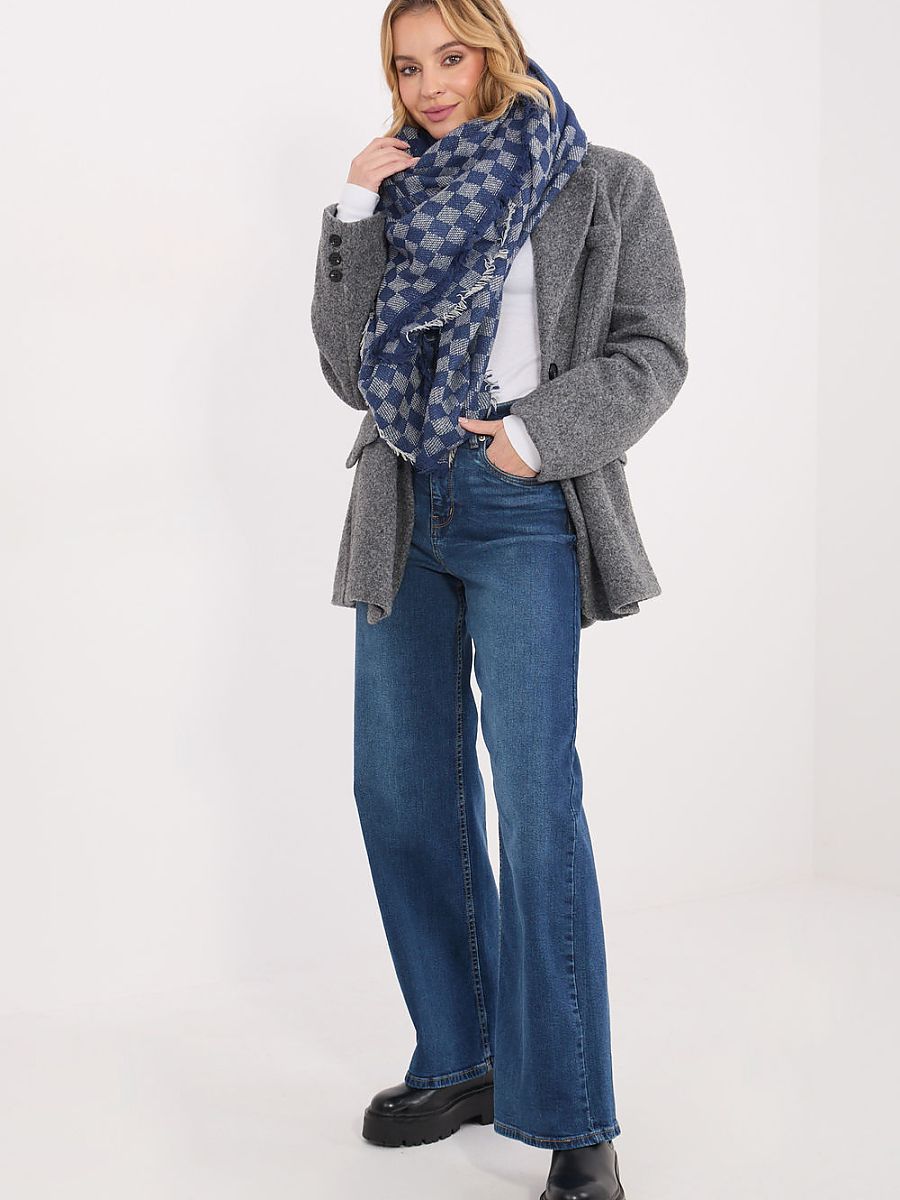  Shawl model 222304 AT 