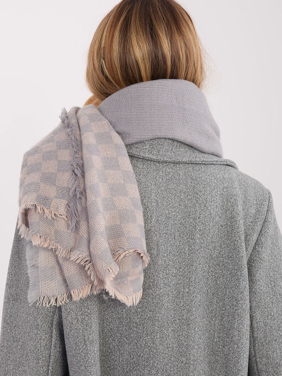  Shawl model 222305 AT 