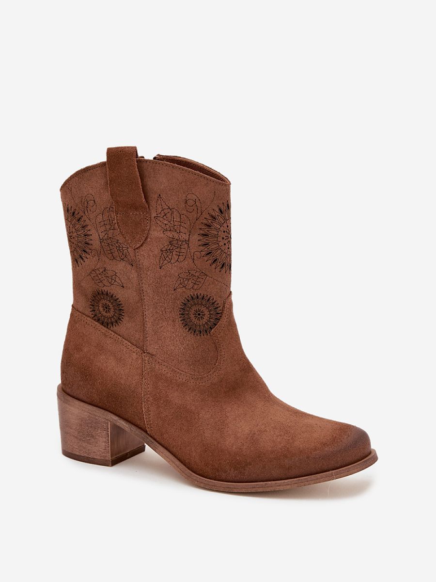  Heel boots model 222960 Step in style 