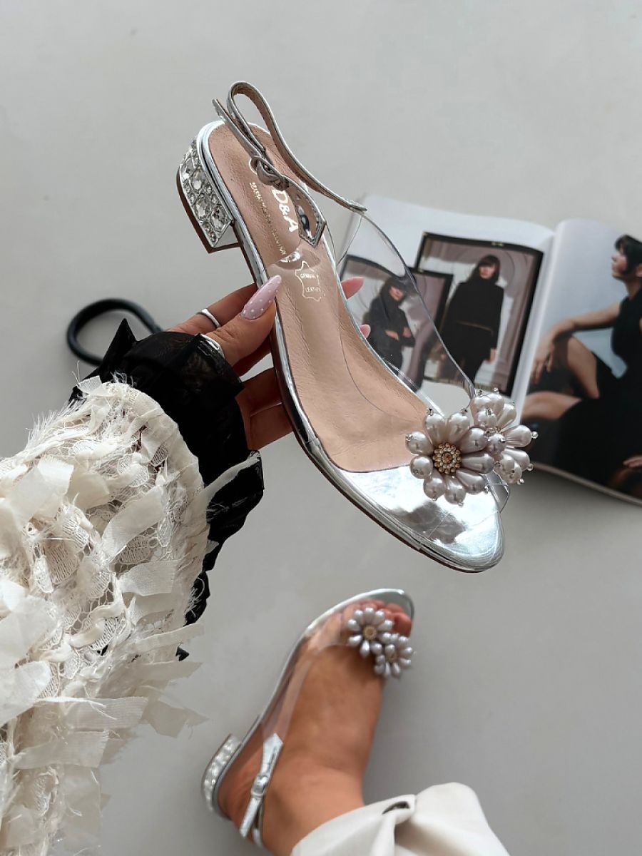  Sandals model 225150 Step in style 