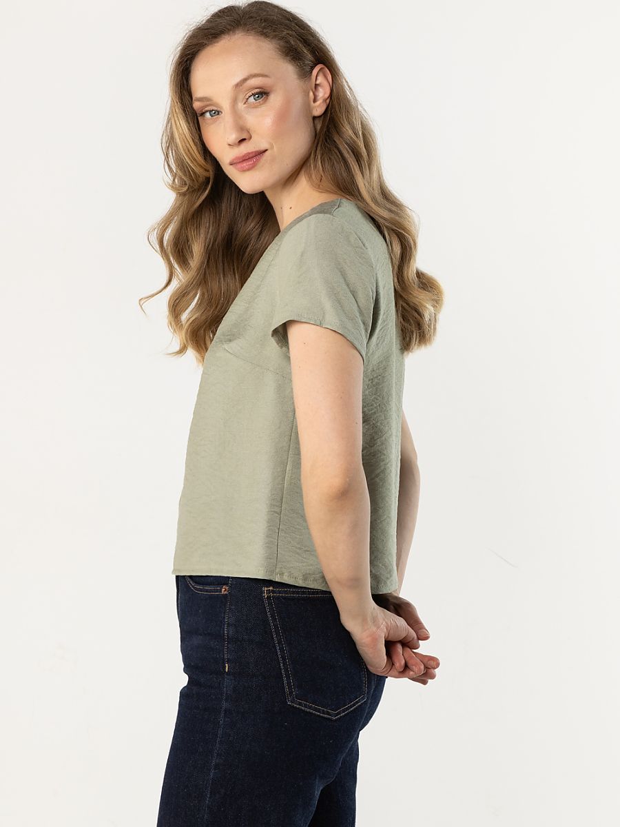  Blouse model 225335 awama 