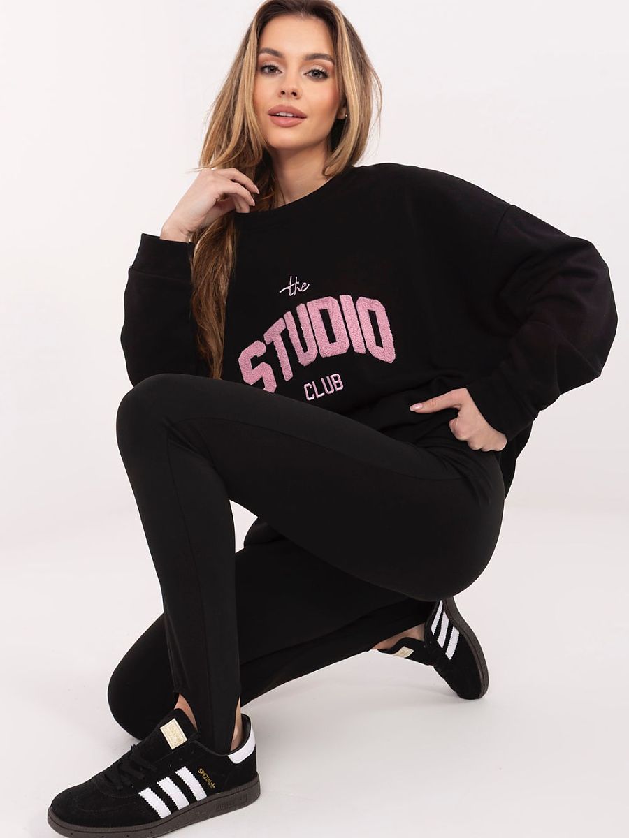  Sweatshirt model 225474 Relevance 