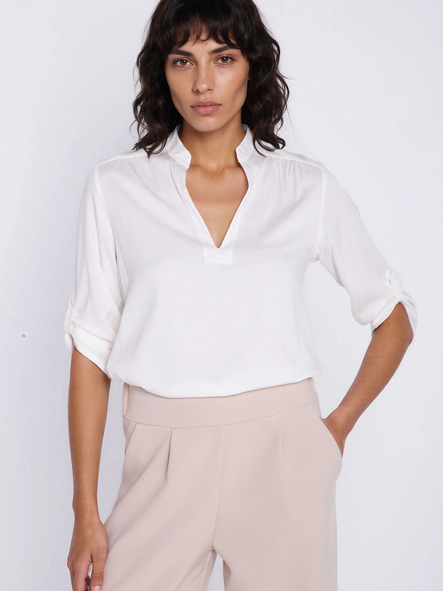  Blouse model 225831 Nife 