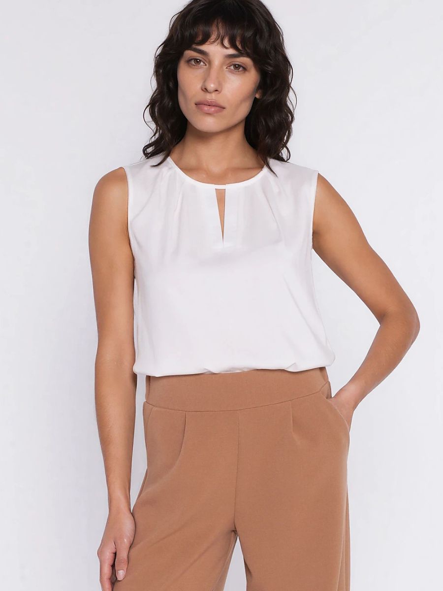  Blouse model 225833 Nife 