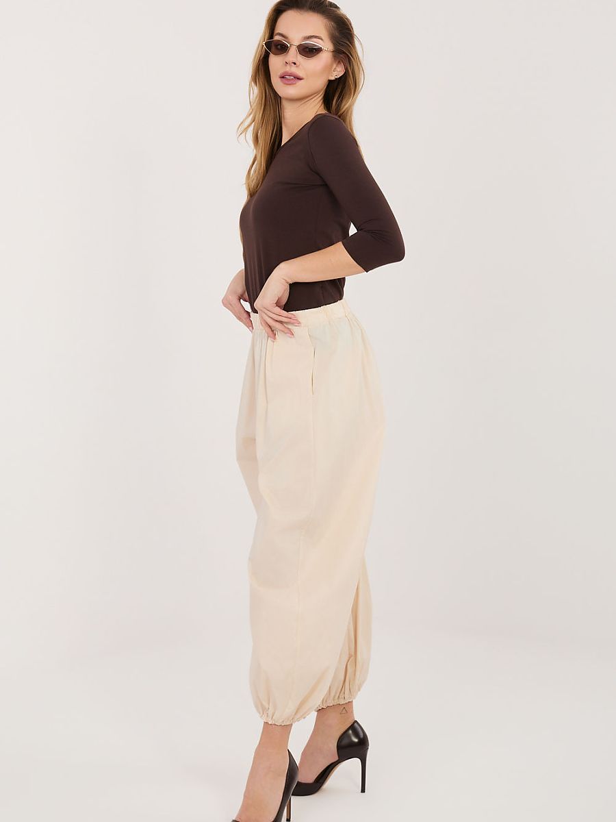  Women trousers model 225857 Rue Paris 
