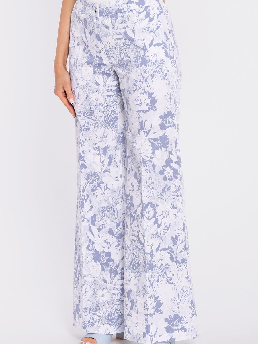  Women trousers model 225907 Moe 