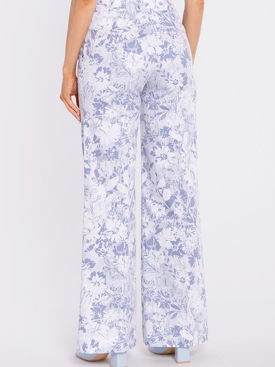  Women trousers model 225907 Moe 
