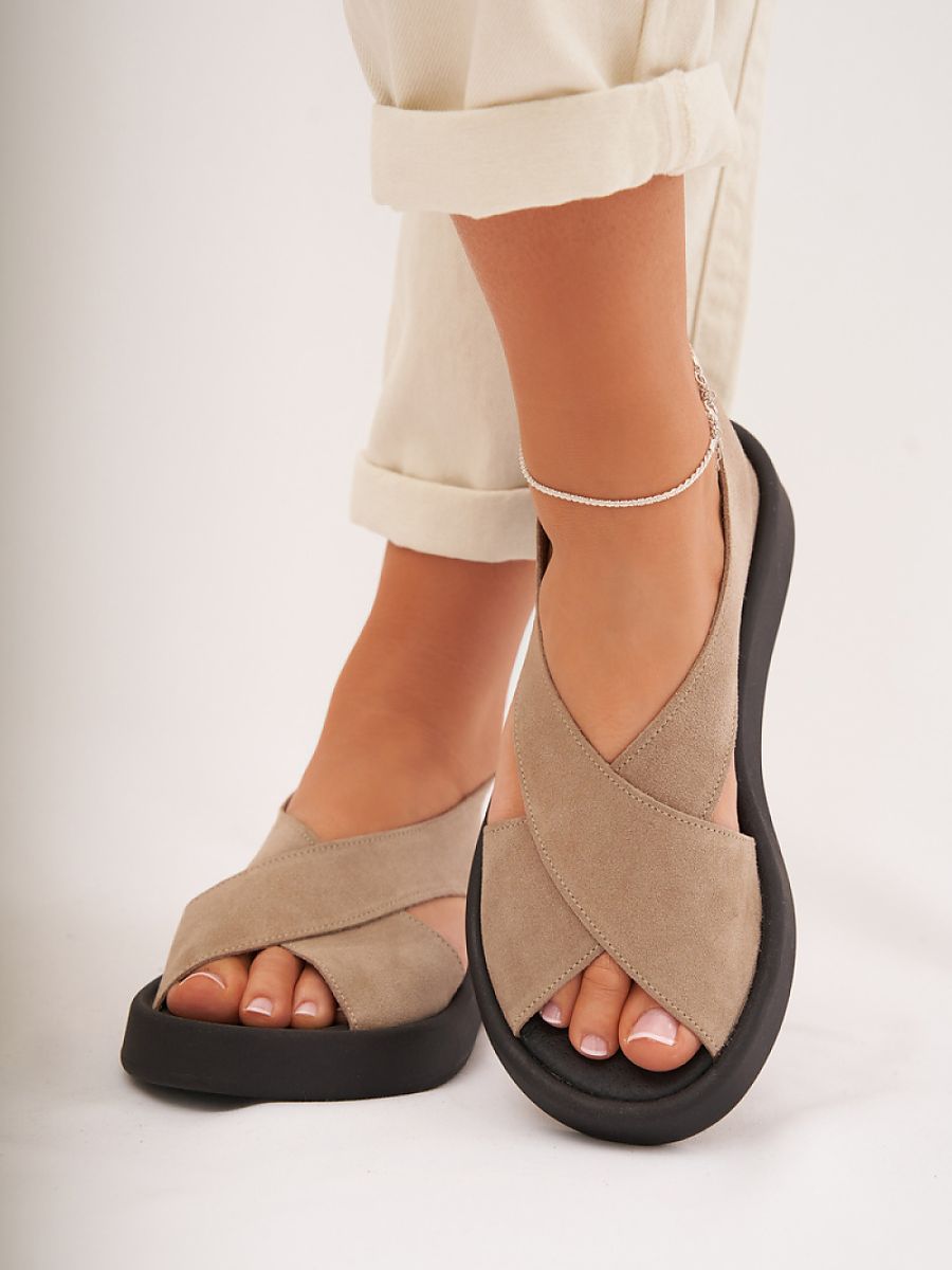  Sandals model 226329 Step in style 
