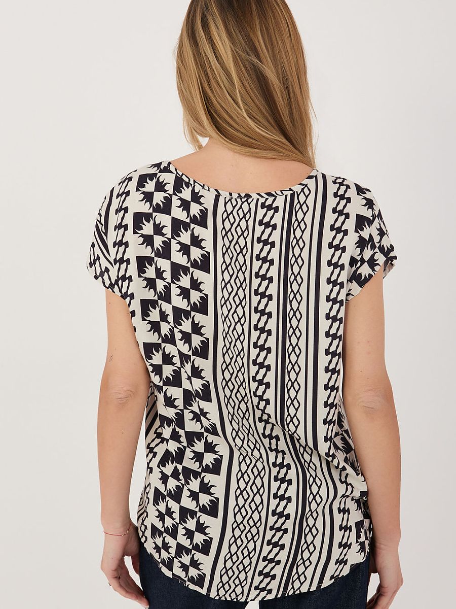  Blouse model 226383 Sublevel 