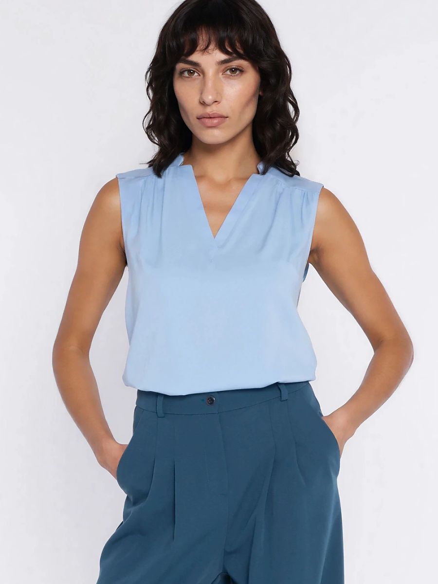  Blouse model 227158 Nife 
