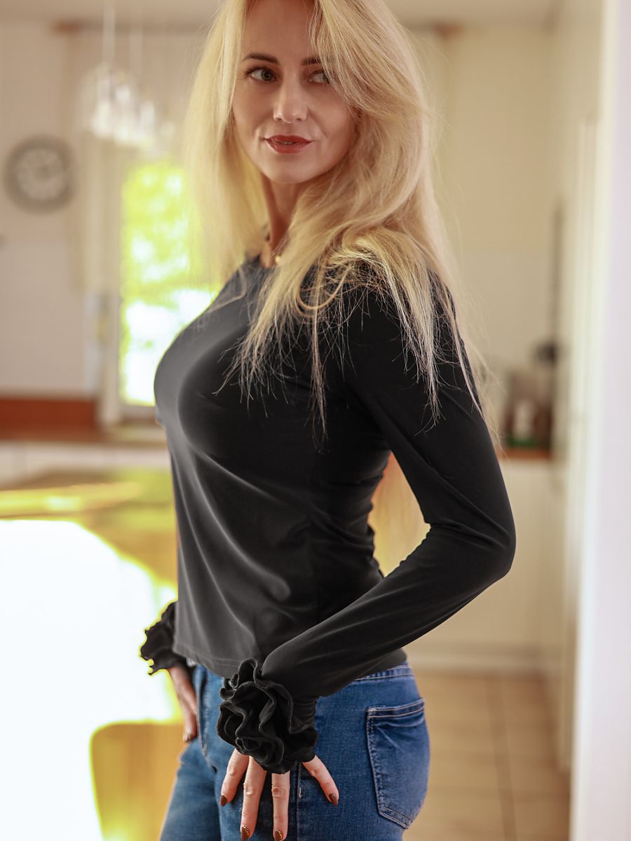  Blouse model 227890 Mirale 